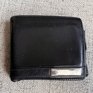 Gucci Black Leather Bifold wallet